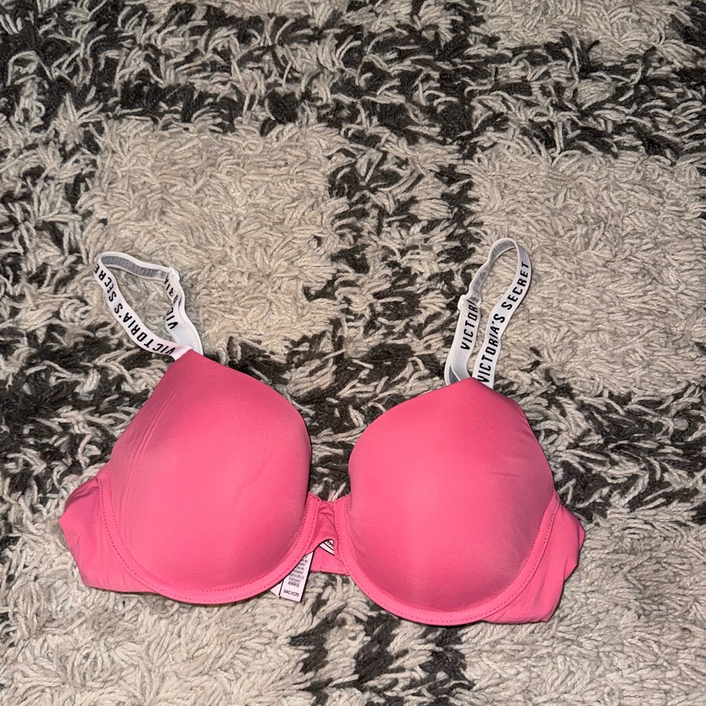 Victorias Secret T-Shirt Lightly Lined Demi Bra